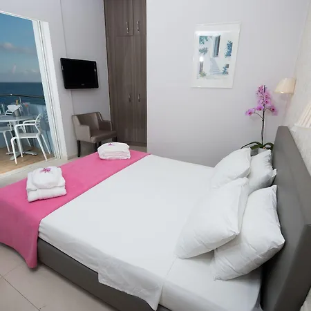 Astron Hotel 3*