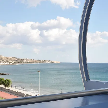 Astron Hotel 3*